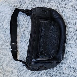 Wilsons Genuine Leather Fanny Pack